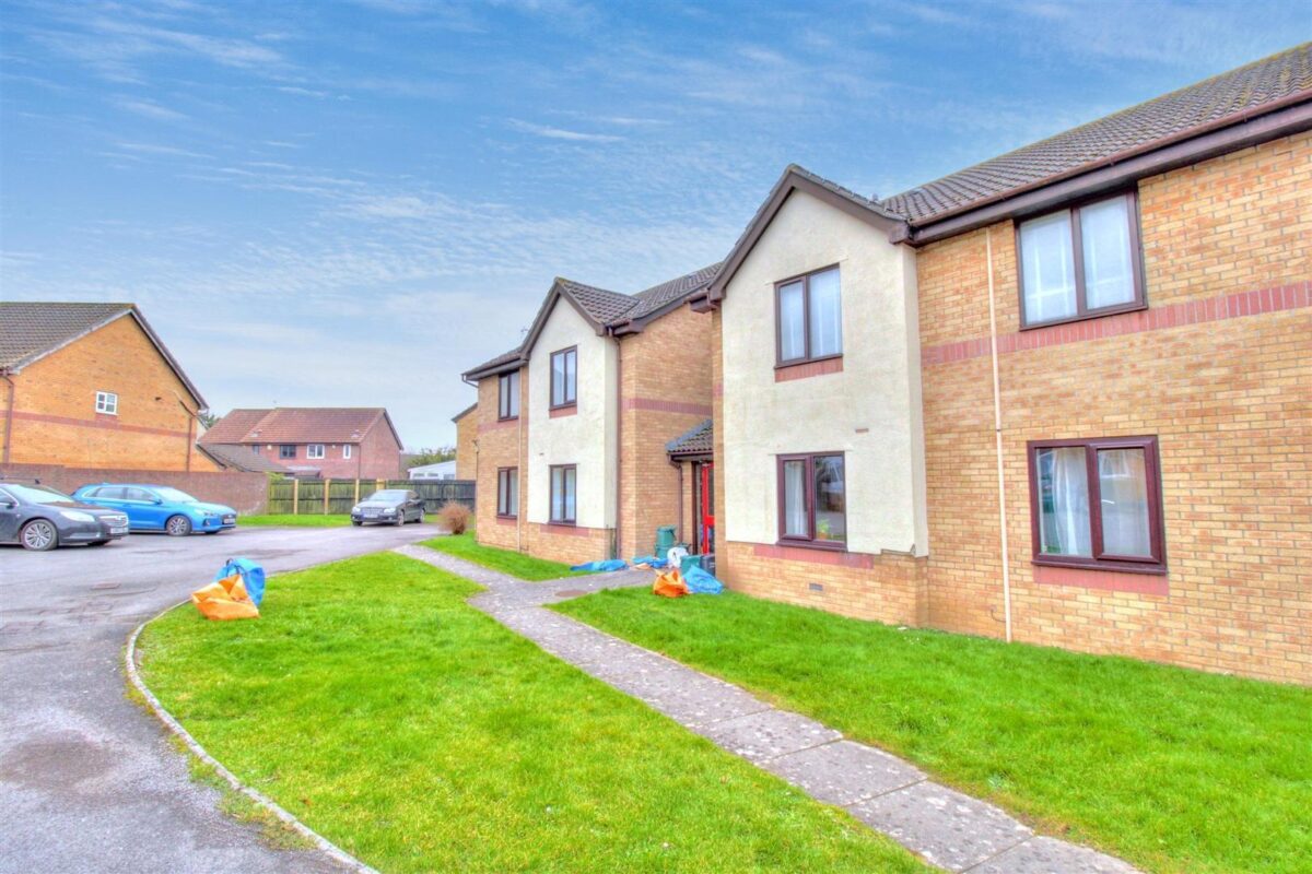 Glenbrook Drive, Barry