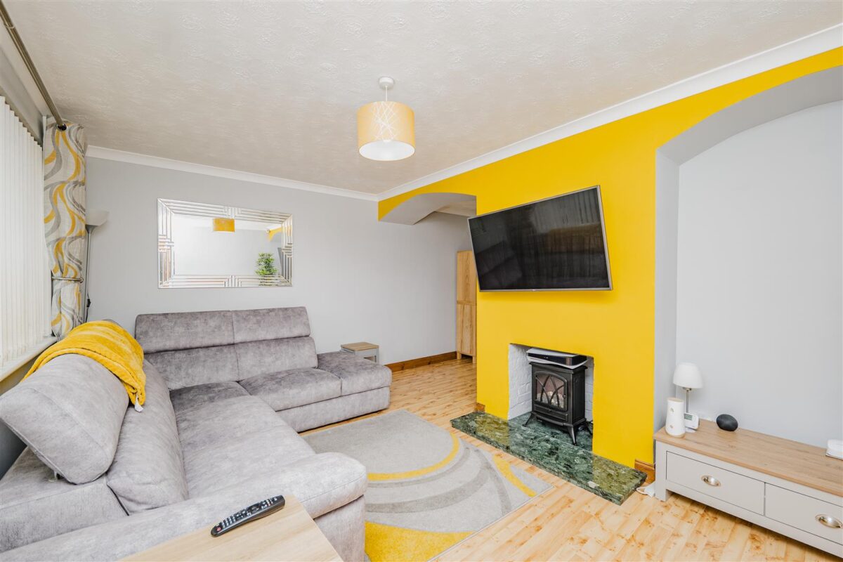 Whitewell Road, Barry