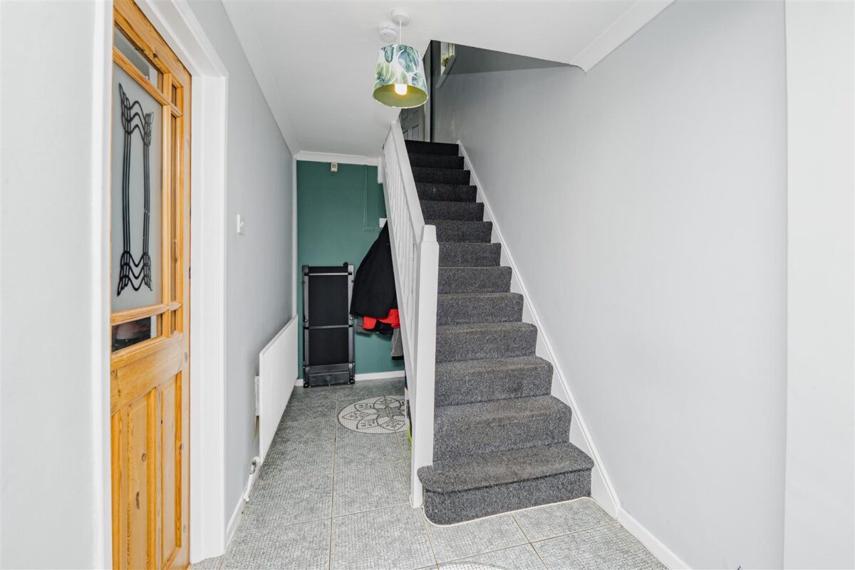 Whitewell Road, Barry