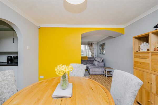 Whitewell Road, Barry