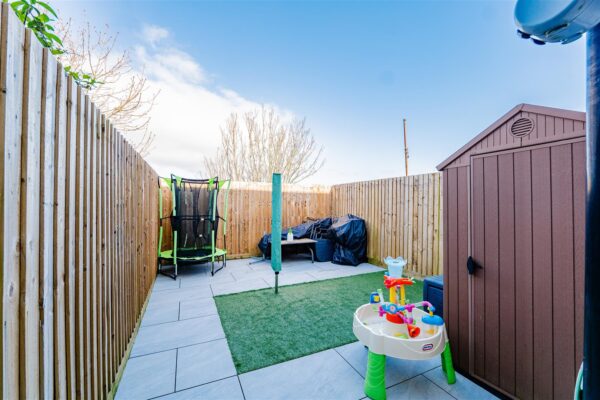 Charlotte Place, Barry