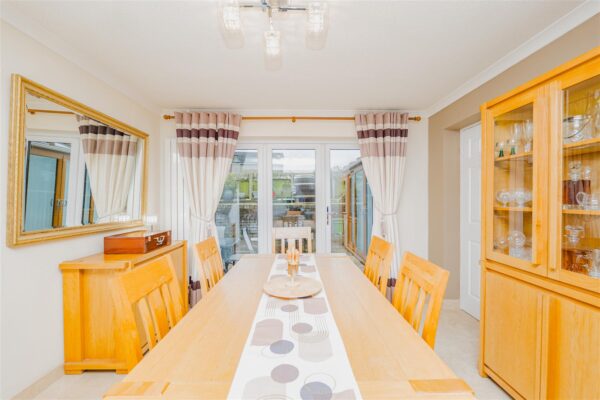 Sherbourne Close, Barry