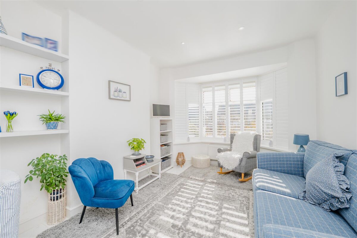 Pontypridd Road, Barry