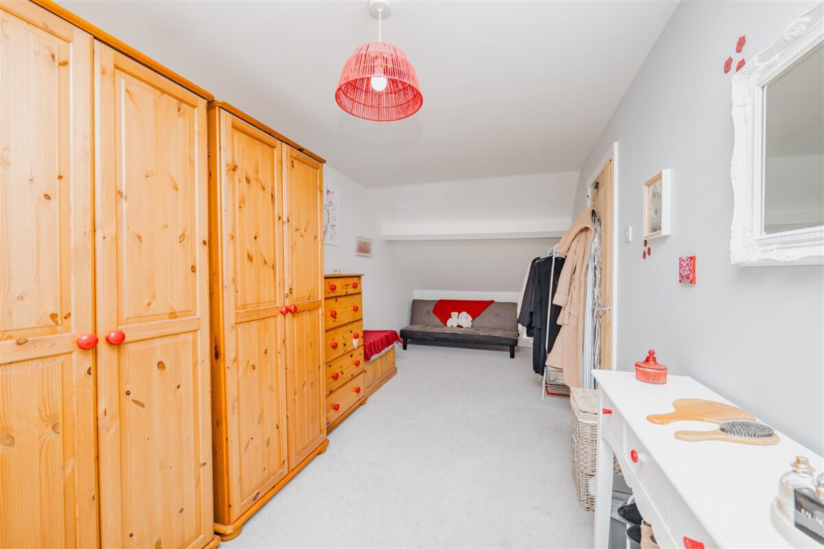 Pontypridd Road, Barry