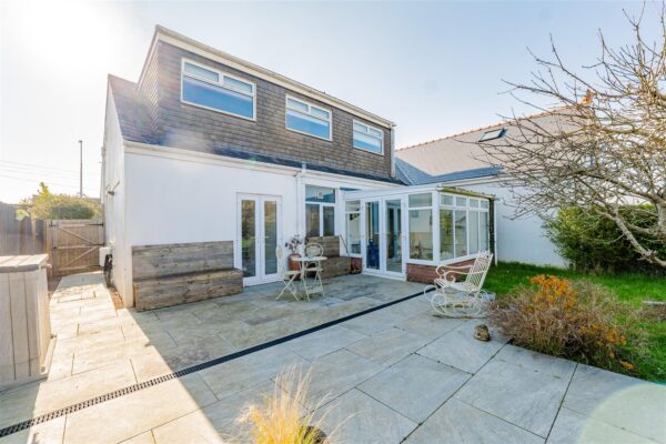 Pontypridd Road, Barry