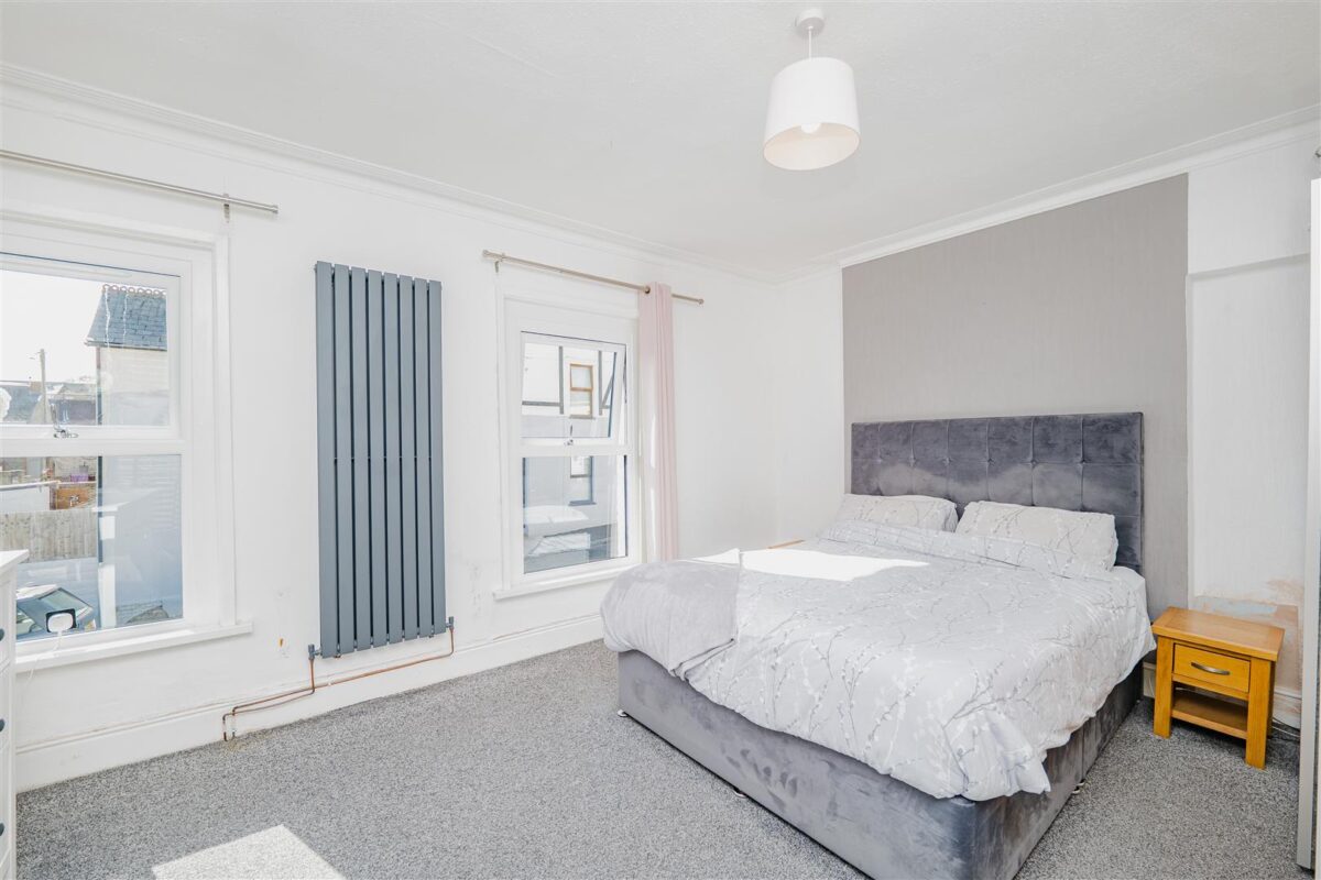 Charlotte Place, Barry