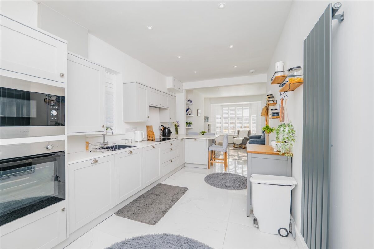 Pontypridd Road, Barry