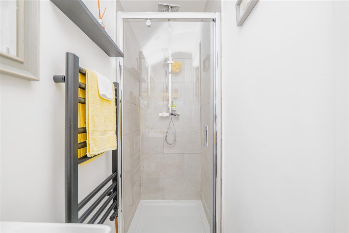 Pontypridd Road, Barry