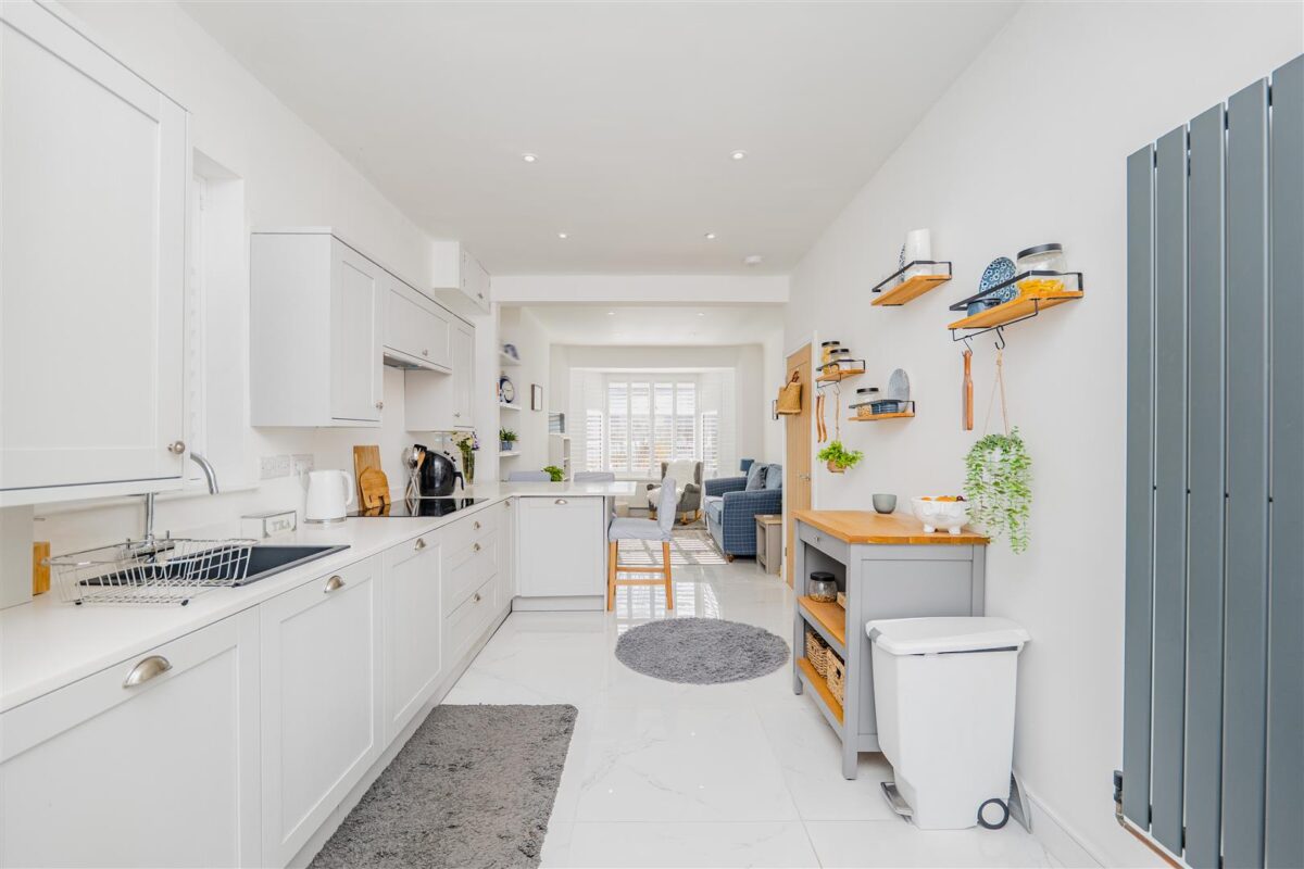 Pontypridd Road, Barry