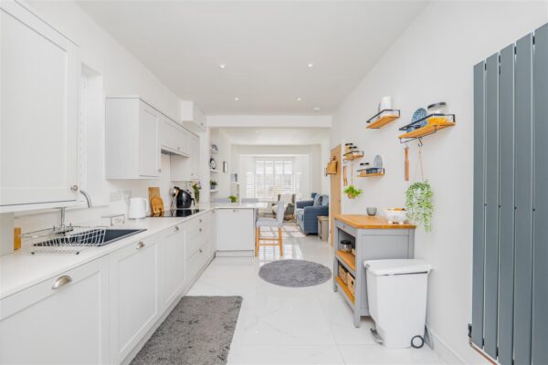 Pontypridd Road, Barry