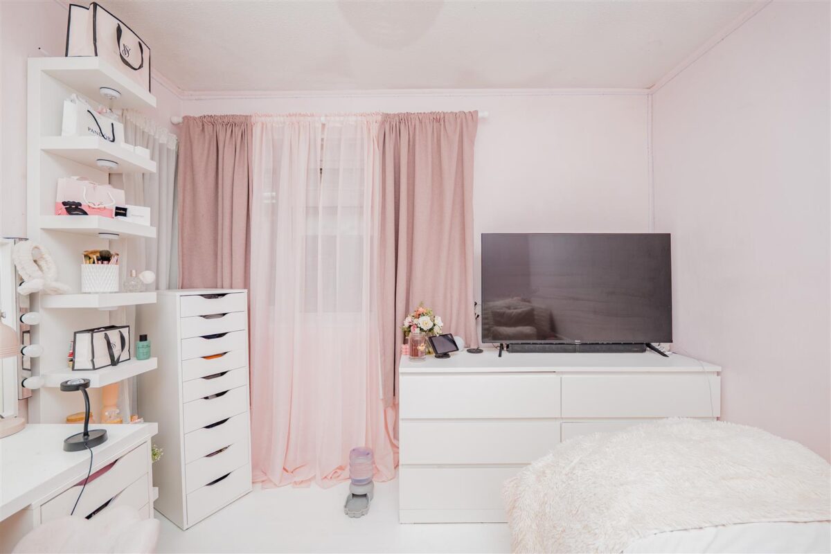 St. Brannocks Close, Barry