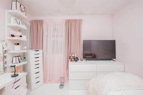 St. Brannocks Close, Barry