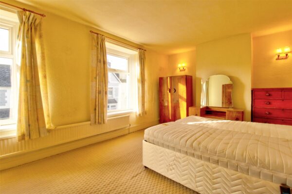 Regent Street, Barry