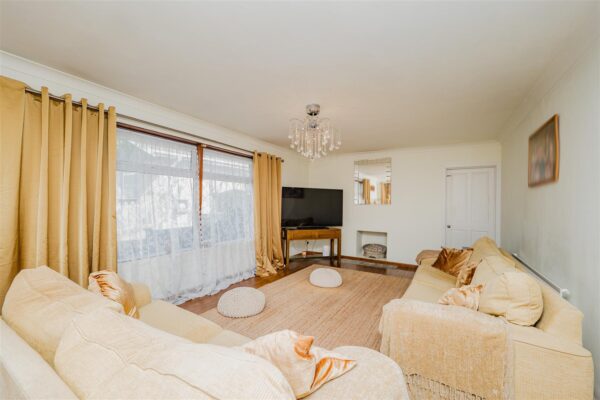 St. Brannocks Close, Barry