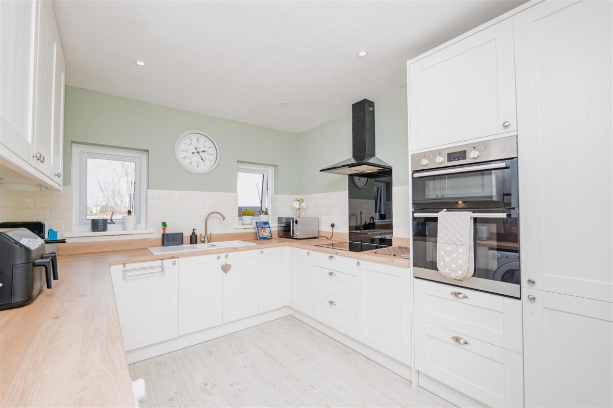 Charlotte Place, Barry