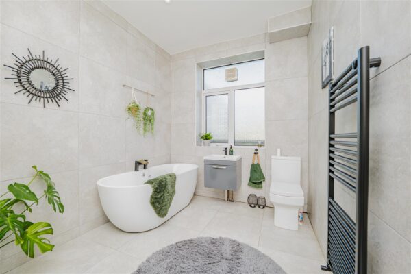 Pontypridd Road, Barry