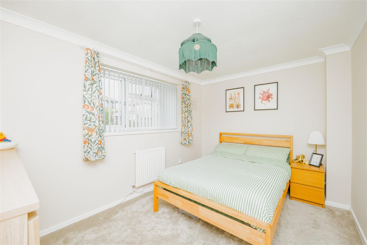 Brookfield Avenue, Barry