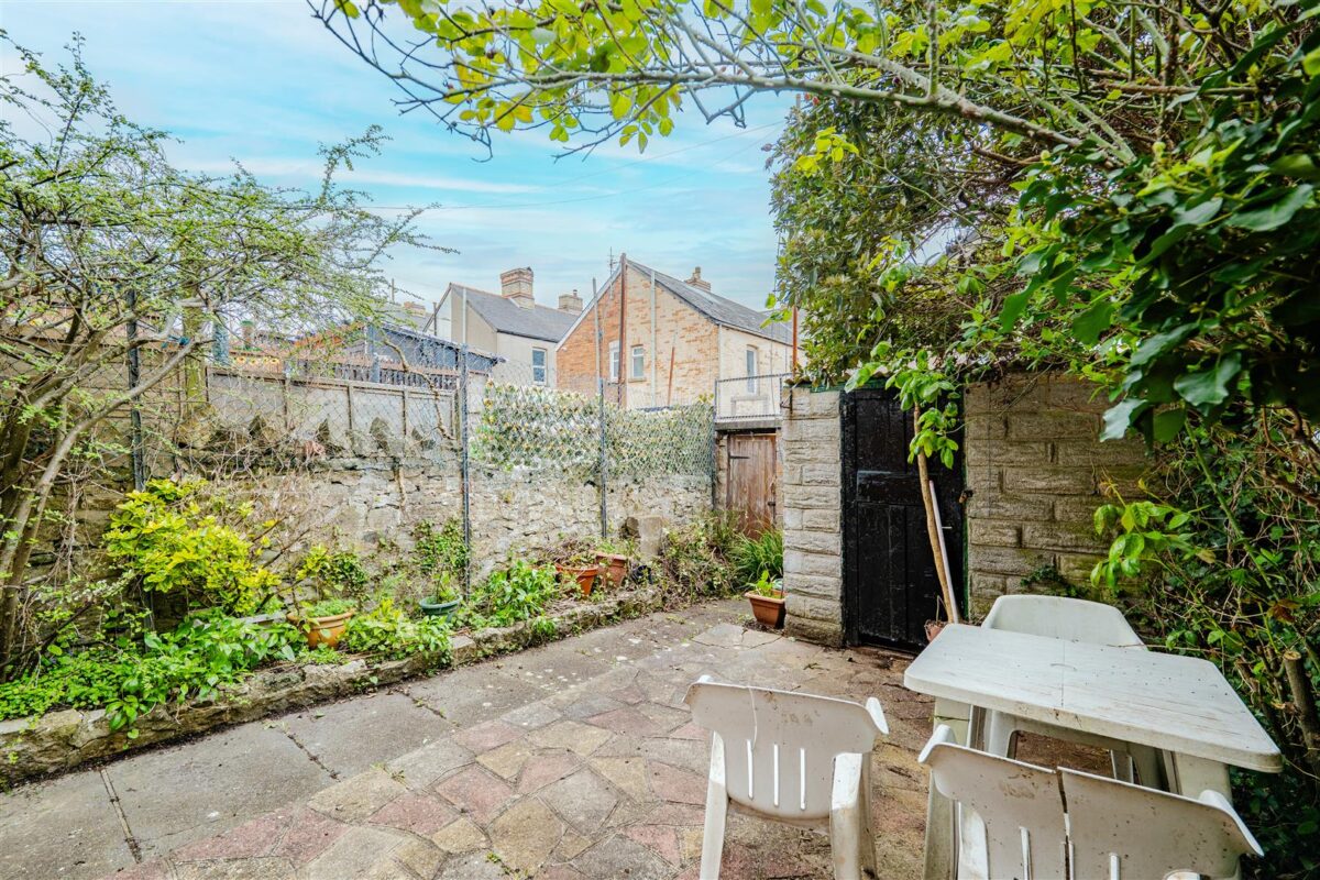 Coigne Terrace, Barry