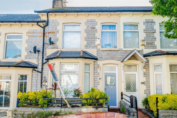 St. Marys Avenue, Barry