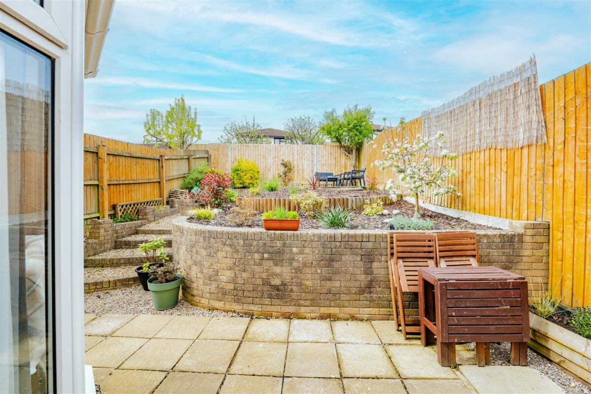 Brookfield Avenue, Barry