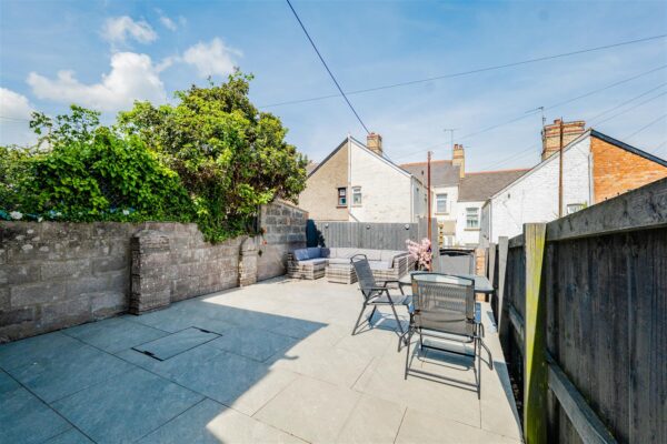 Coigne Terrace, Barry