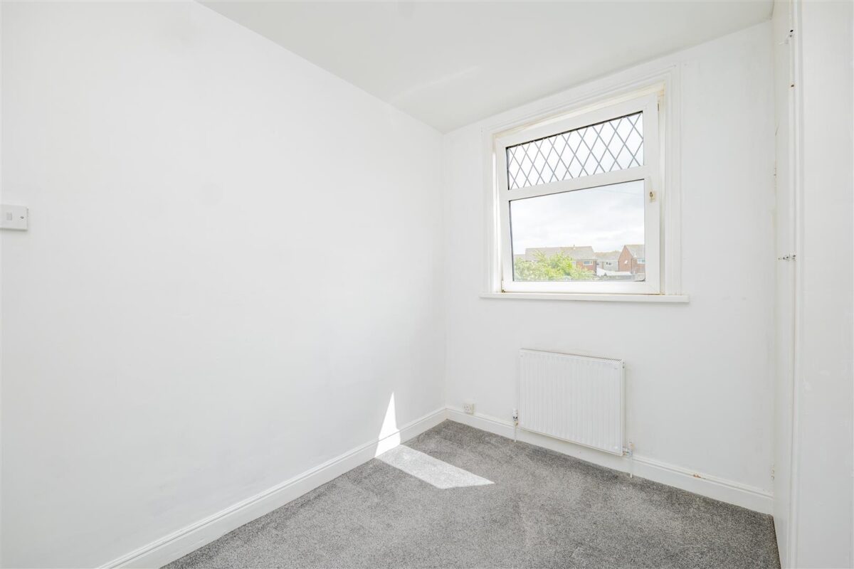 Coldbrook Road East, Barry