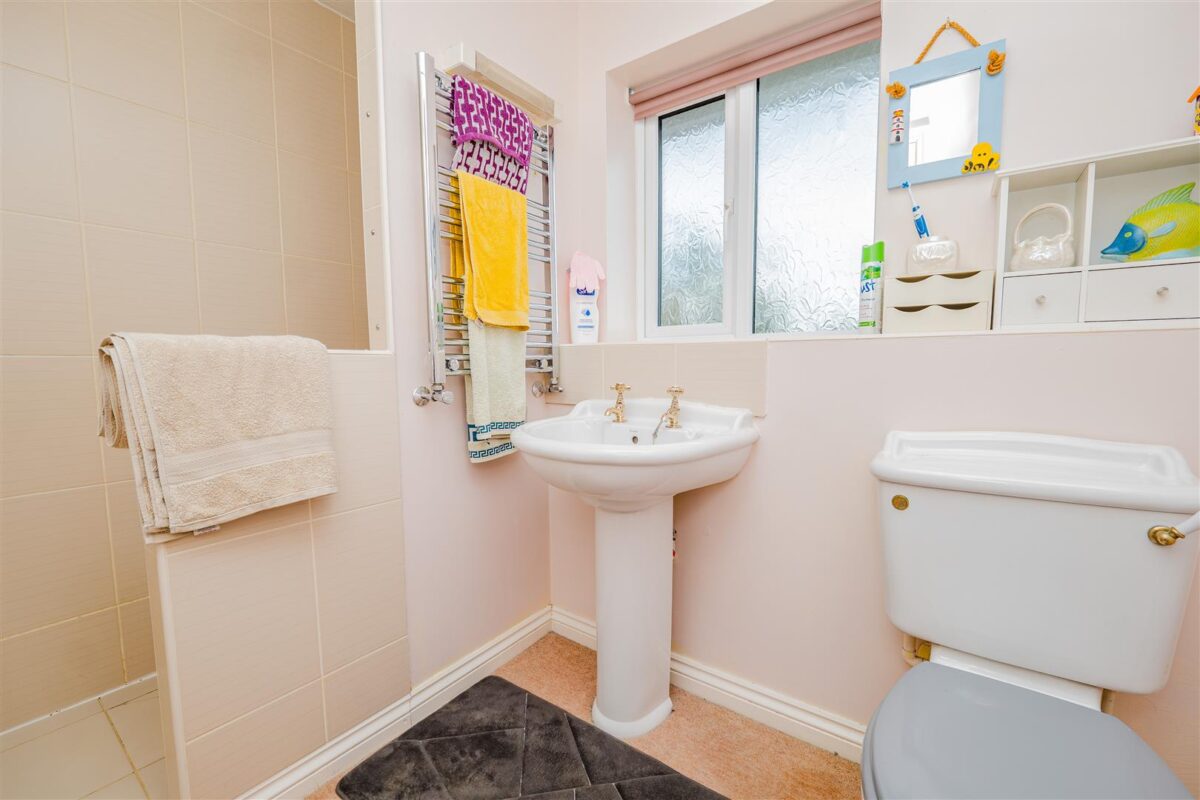 Thistle Close, Barry