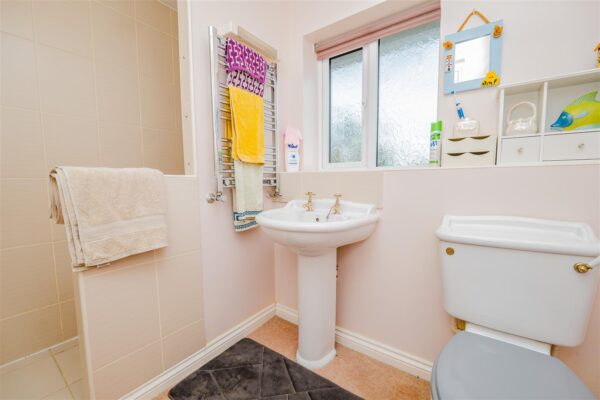Thistle Close, Barry