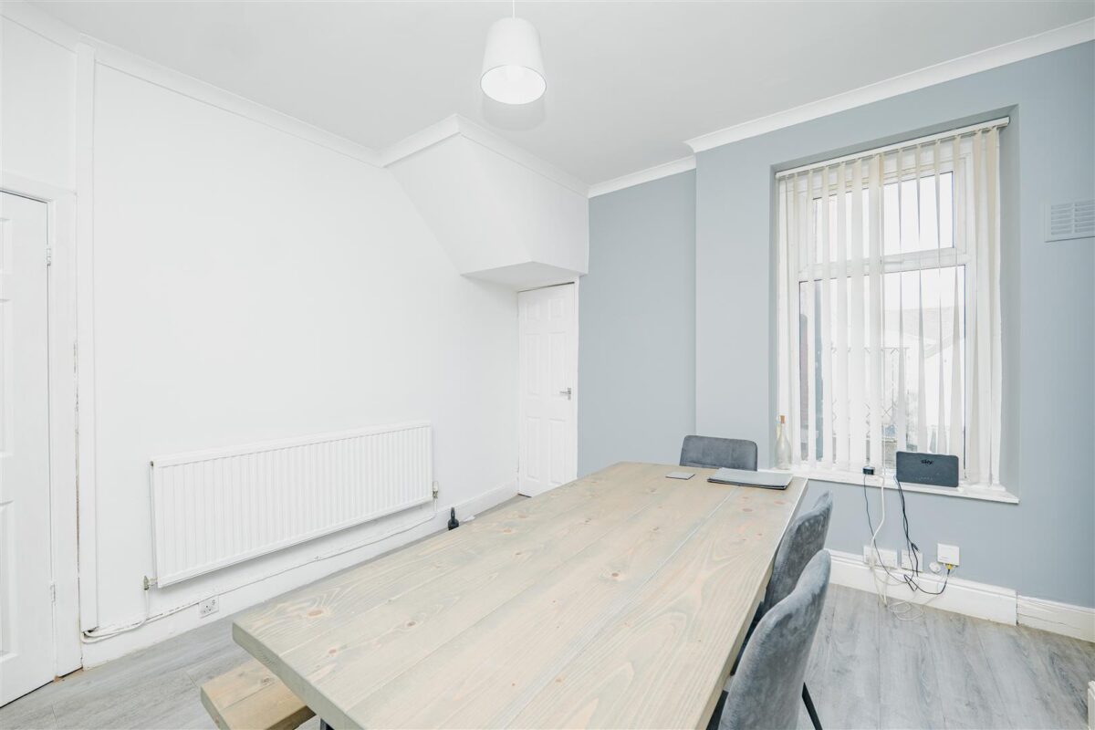 Coigne Terrace, Barry