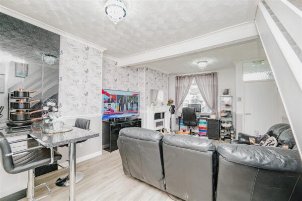 Llewellyn Street, Barry