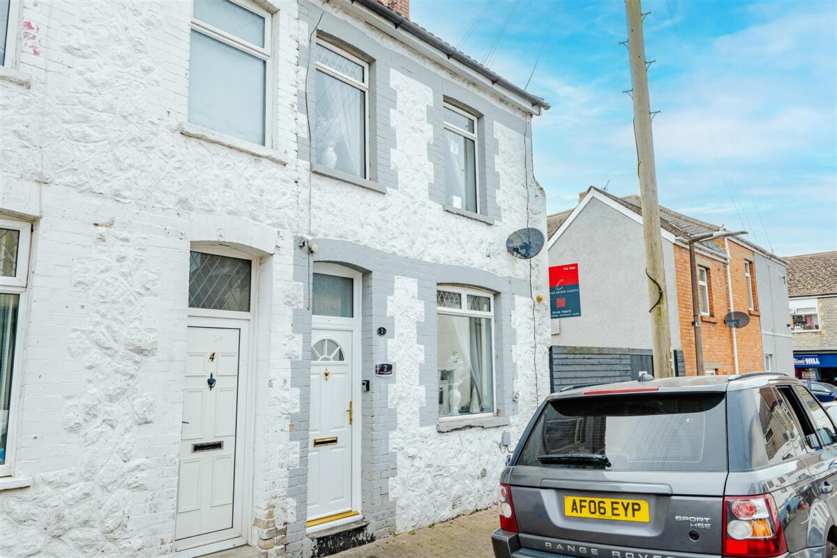 Llewellyn Street, Barry