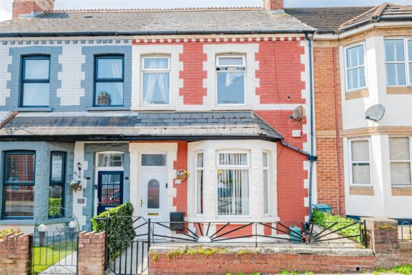 Court Road, Barry