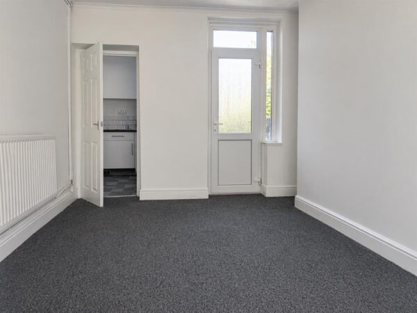 Rhiw Parc Road, Abertillery