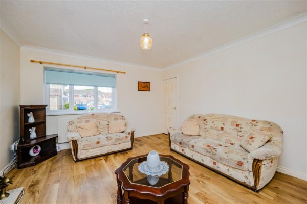 Thistle Close, Barry