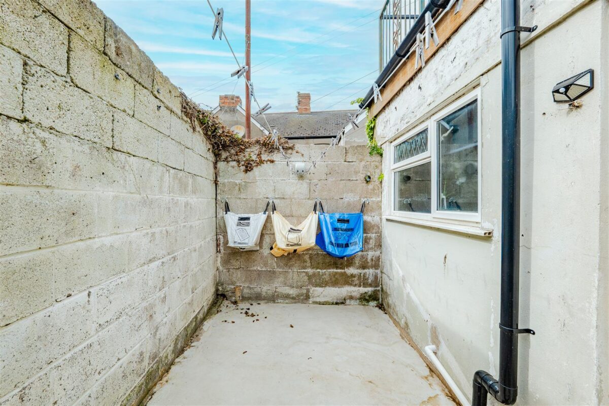 Llewellyn Street, Barry