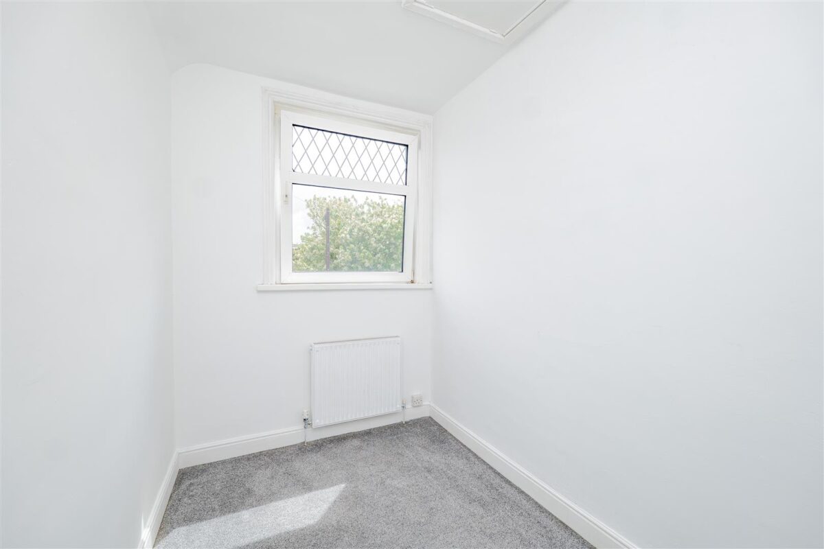 Coldbrook Road East, Barry