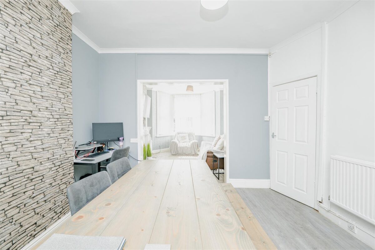 Coigne Terrace, Barry