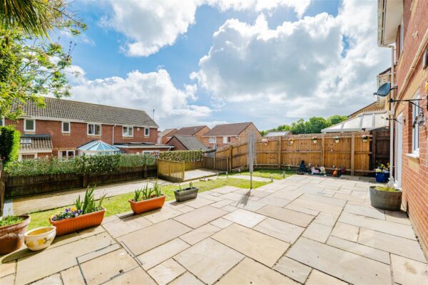 Thistle Close, Barry