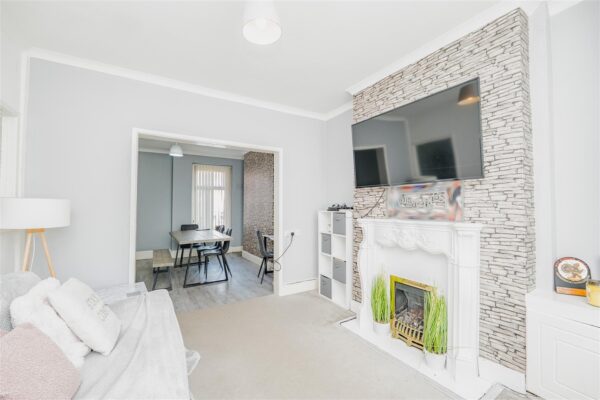 Coigne Terrace, Barry