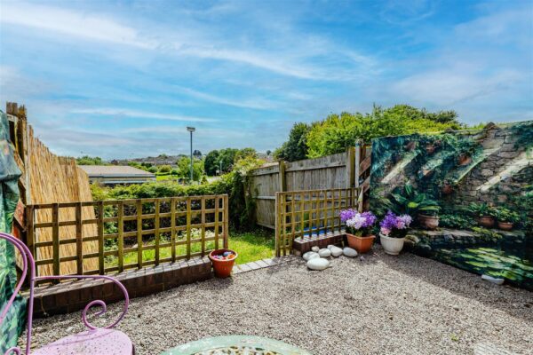 Carew Close, Barry
