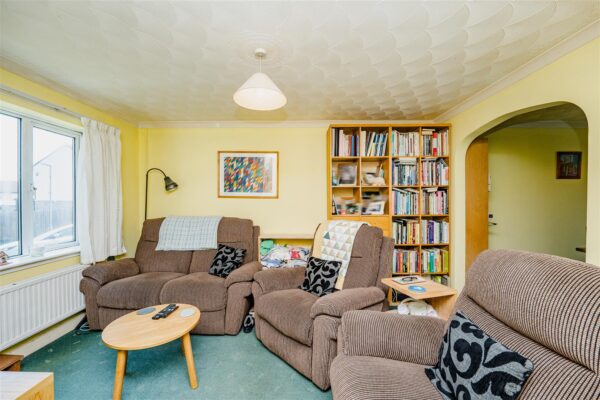 Blyth Close, Barry