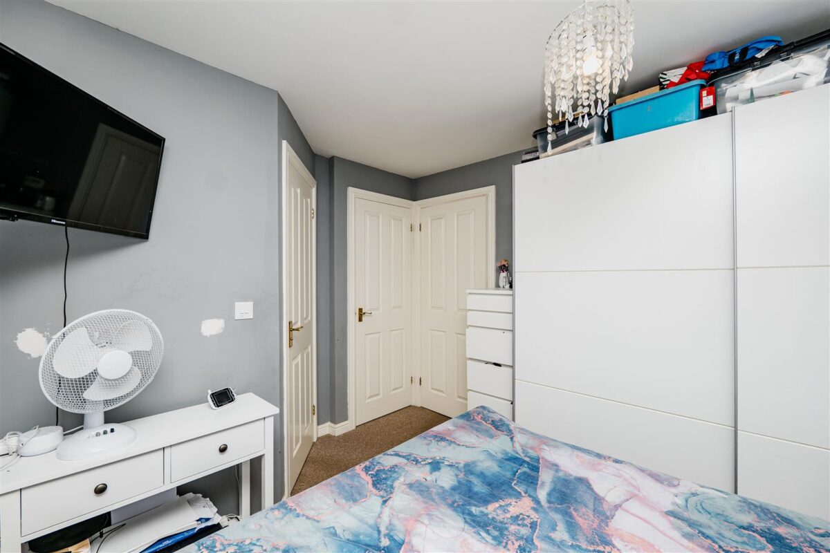 Haven Walk, Barry