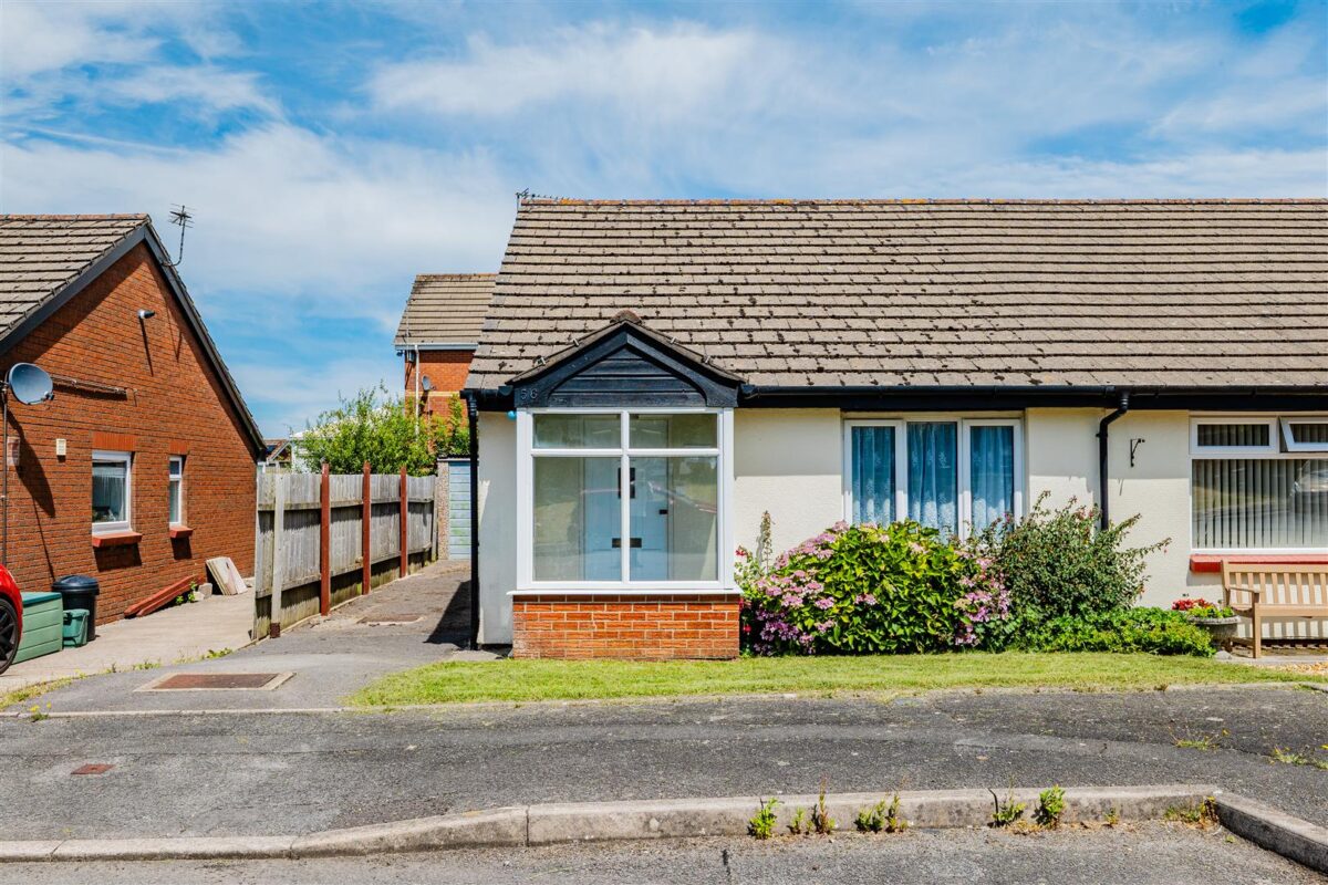 Enfield Drive, Barry