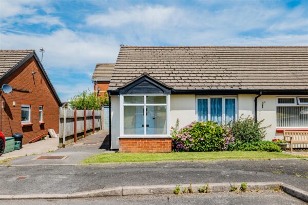Enfield Drive, Barry