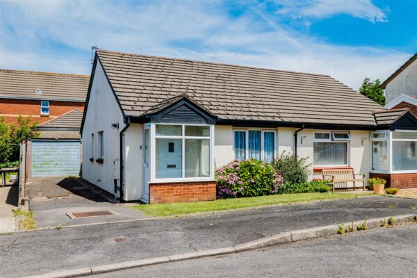 Enfield Drive, Barry