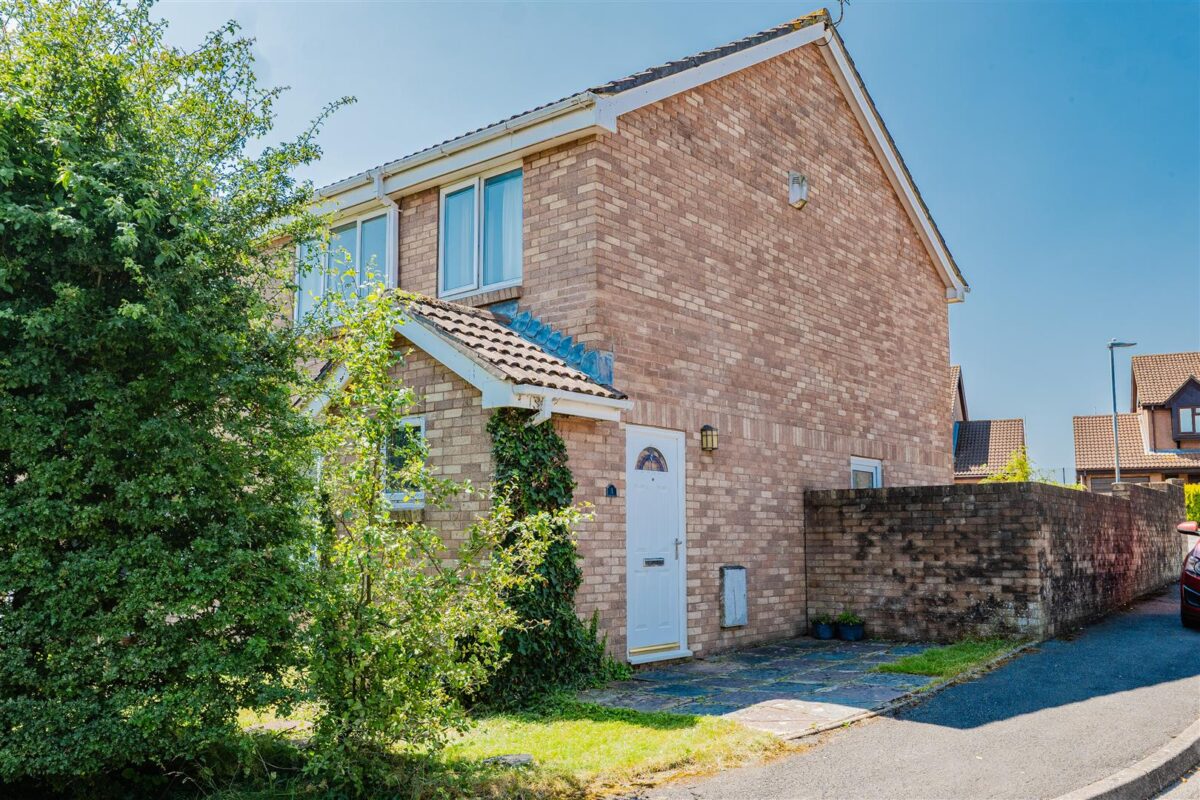 Blyth Close, Barry
