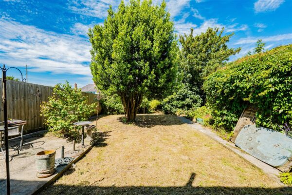 Hywel Crescent, Barry