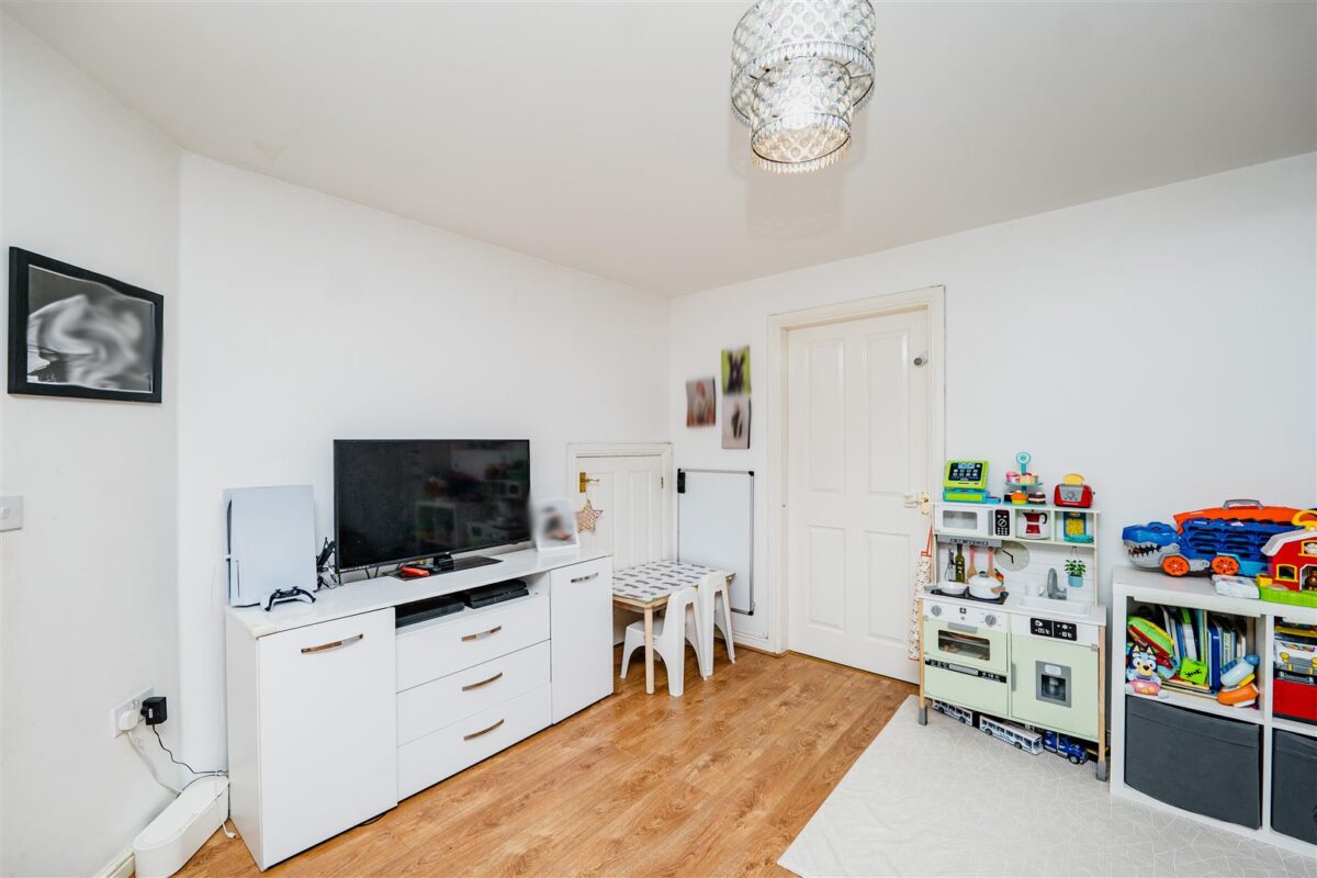 Haven Walk, Barry