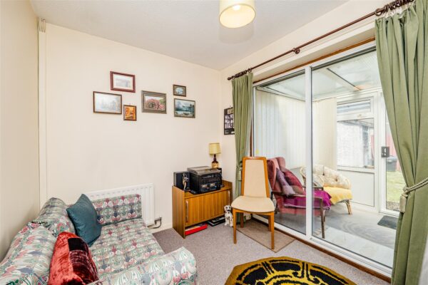 Enfield Drive, Barry