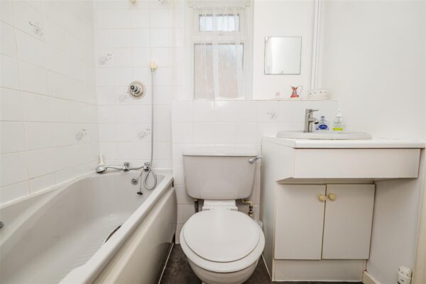 Enfield Drive, Barry